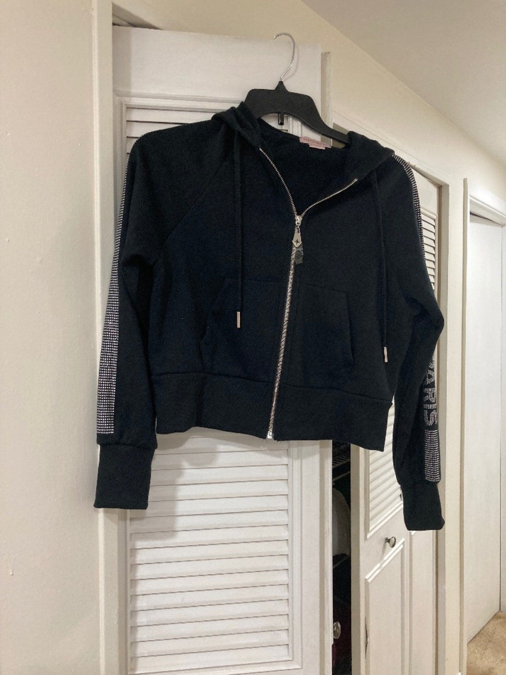 Paris Hilton crop sweatshirt size small